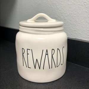 Rae Dunn Dog Treat Canister “Rewards”🐶🐱